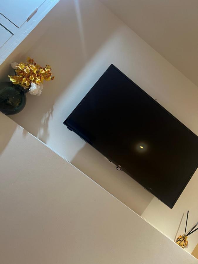 Large Modern Studio Flat Apartment Лондон Екстериор снимка