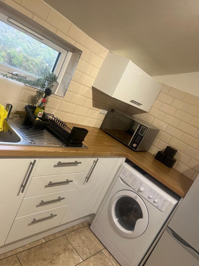 Large Modern Studio Flat Apartment Лондон Екстериор снимка