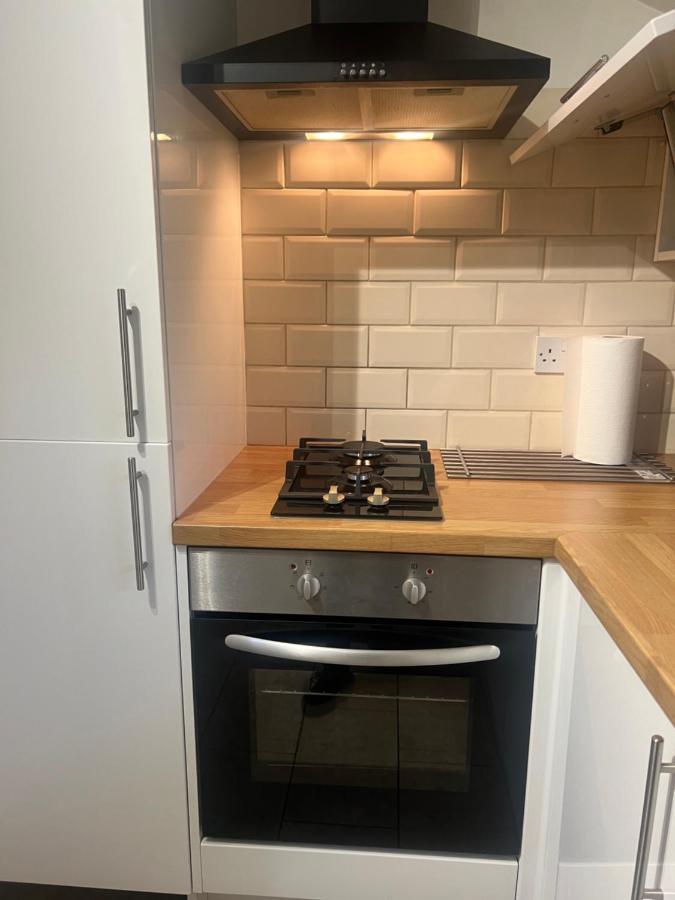 Large Modern Studio Flat Apartment Лондон Екстериор снимка
