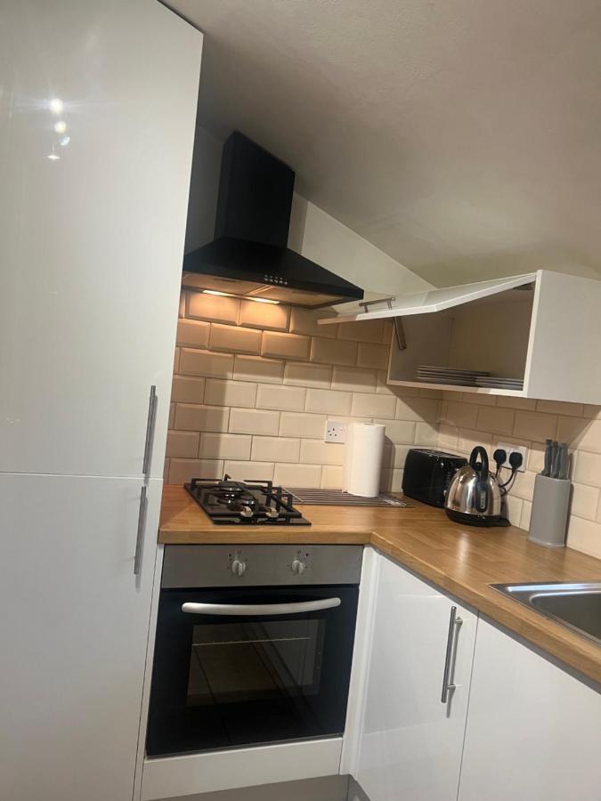 Large Modern Studio Flat Apartment Лондон Екстериор снимка