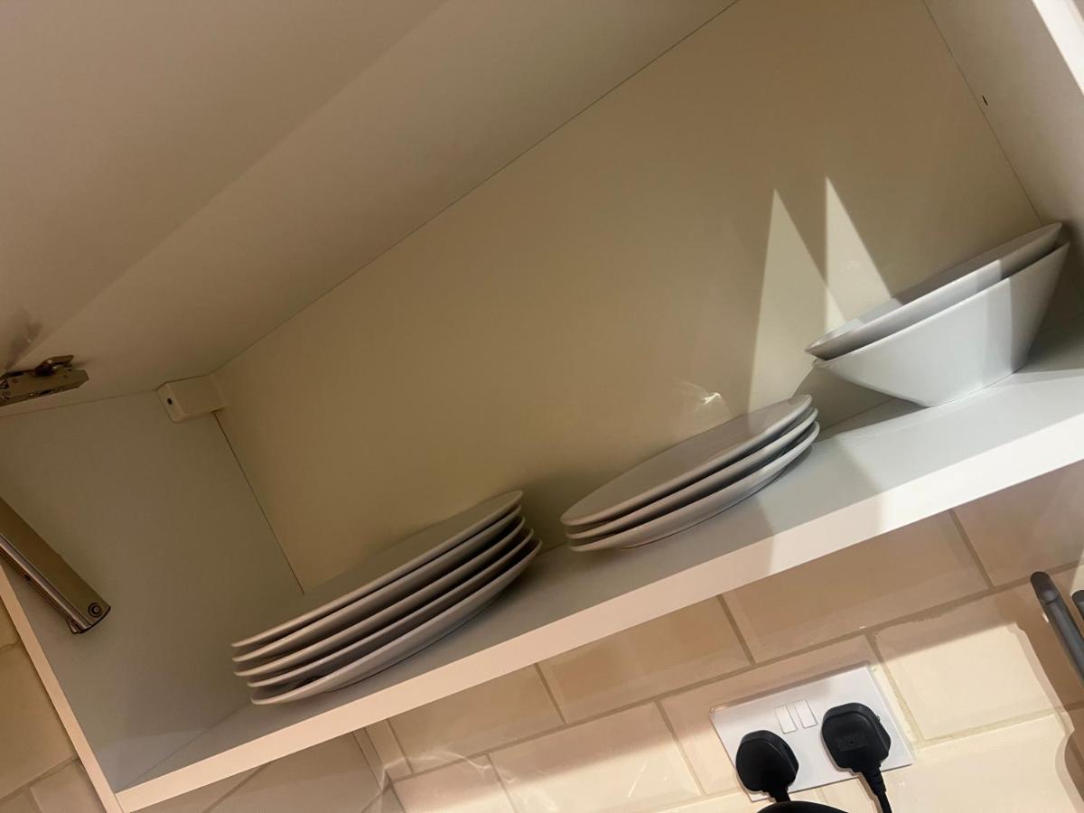 Large Modern Studio Flat Apartment Лондон Екстериор снимка